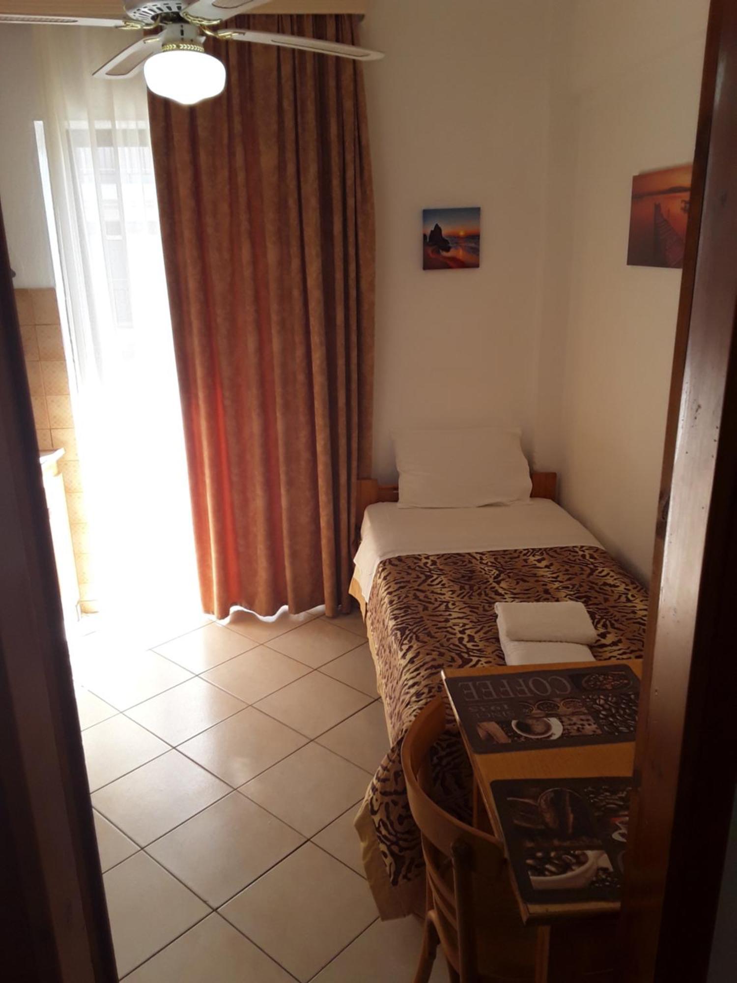 Hause Zorbas Lejlighedshotel Paralia Dionisiou Værelse billede